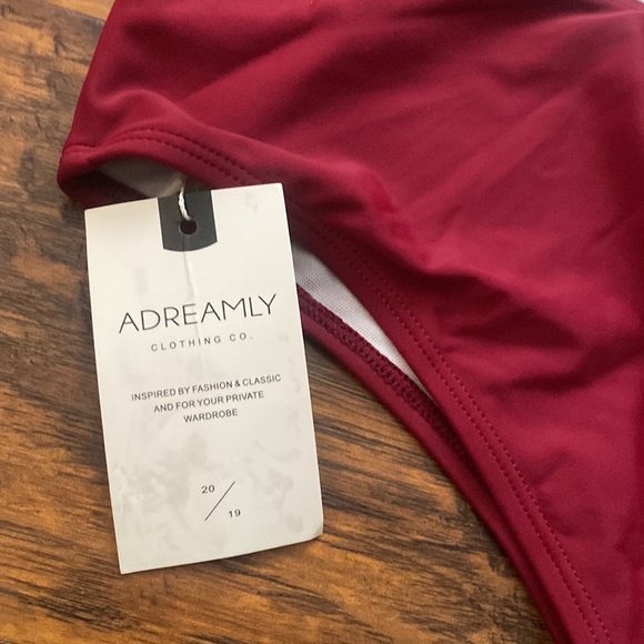 Adreamly Low Back Swimsuits - Picture 6 of 9